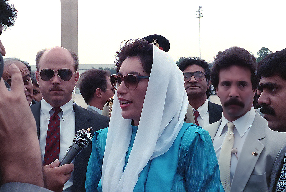 Benazir Bhutto on a visit to Washington, D.C. in 1989. Foto: SRA Gerald B. Johnson