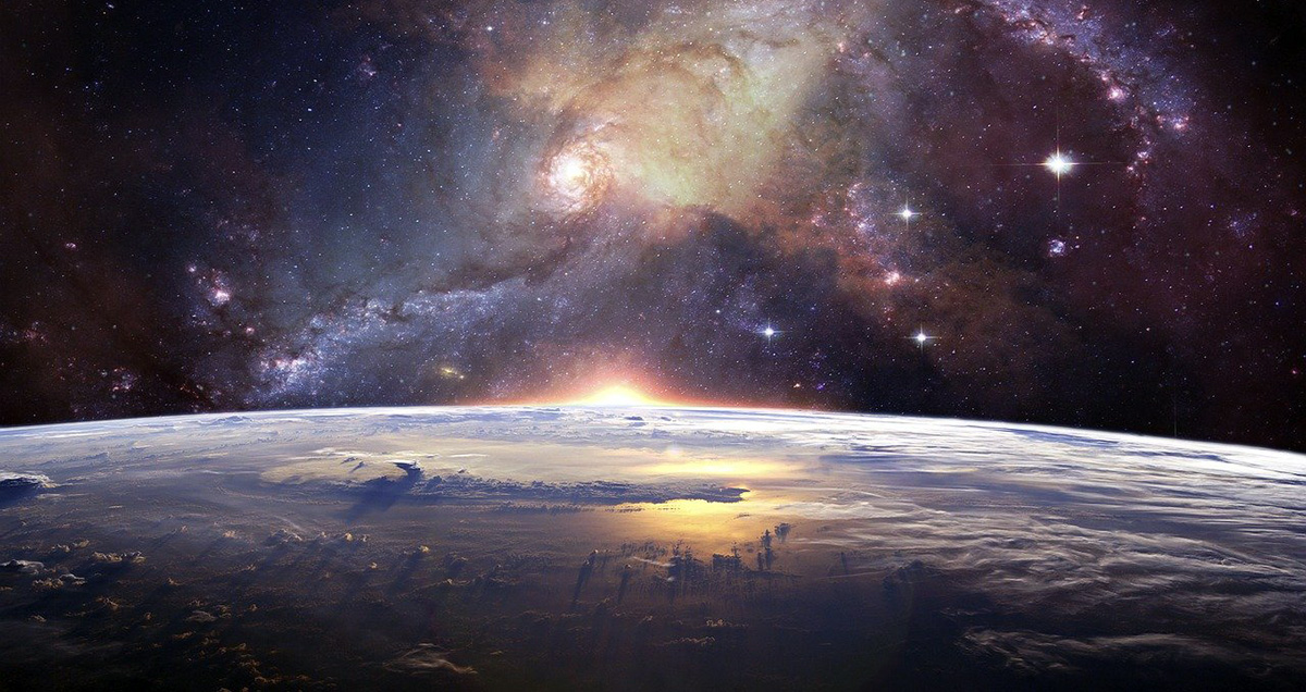Earth and the galaxy. Foto: Lumina Obscura. Licens: Pixabay.com