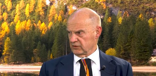 Assisterande professor Björn Hammarskjöld. Foto: Jesper Johansson för Nya Tider.