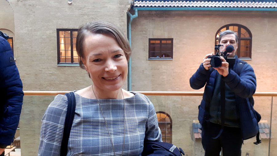 Linda Karlström at Stockholm District Court. Foto: NewsVoice