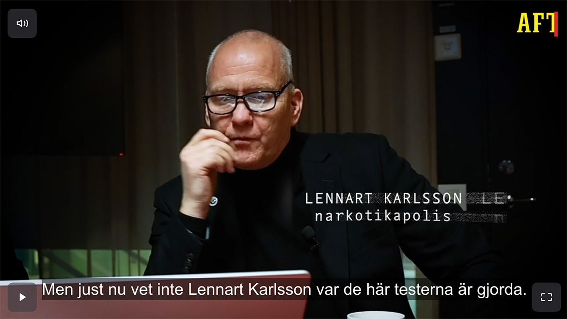 Narkotikapolis Lennart Karlsson på Aftonbladets redaktion. Foto: Aftonbladet.se