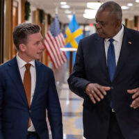 Försvarsminister Lloyd J. Austin III och försvarsminister Pål Jonson, Pentagon, 5 dec 2023. Foto: Air Force Tech. Sgt. Jack Sanders