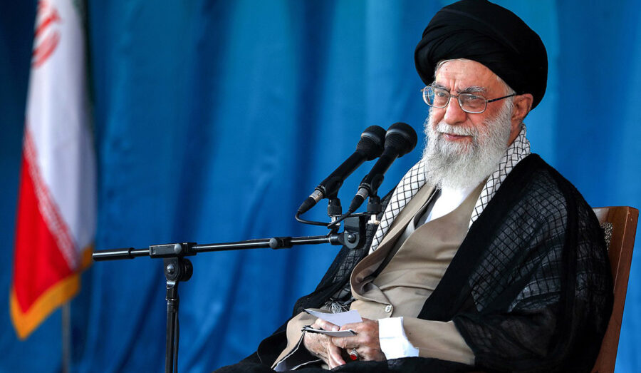 Ayatollah Ali Khamenei, 2018. Foto: Khamenei.ir, CC BY 4.0 Licens