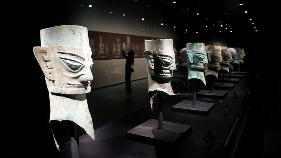 Sanxingdui ancient masks, 11250 BC. Photo by T. Sassersson, NewsVoice