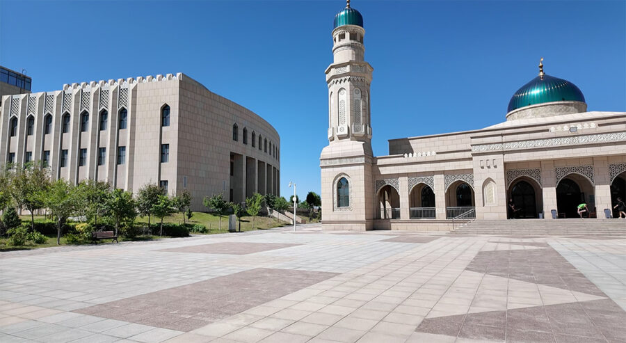 Muslims and Uyghurs Can Freely Worship Islam in Xinjiang, China.