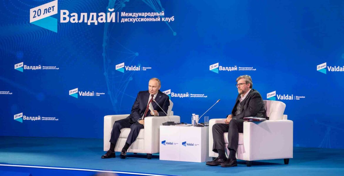 Vladimir Putin and Valdai Club Research Director Fyodor Lukyanov