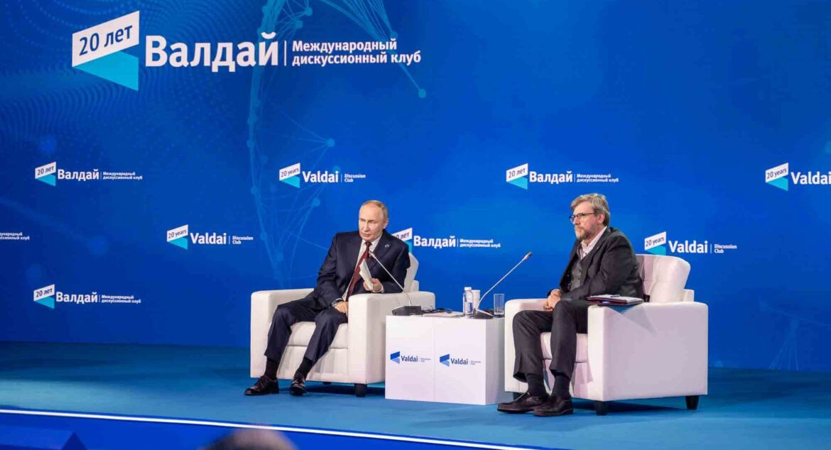 Vladimir Putin and Valdai Club Research Director Fyodor Lukyanov