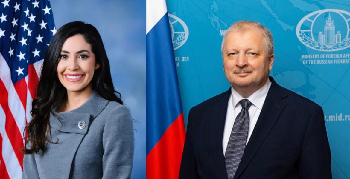 Anna Paulina-Luna (Vita Huset) och Aleksandr Darchiev, rysk ambassadör i USA