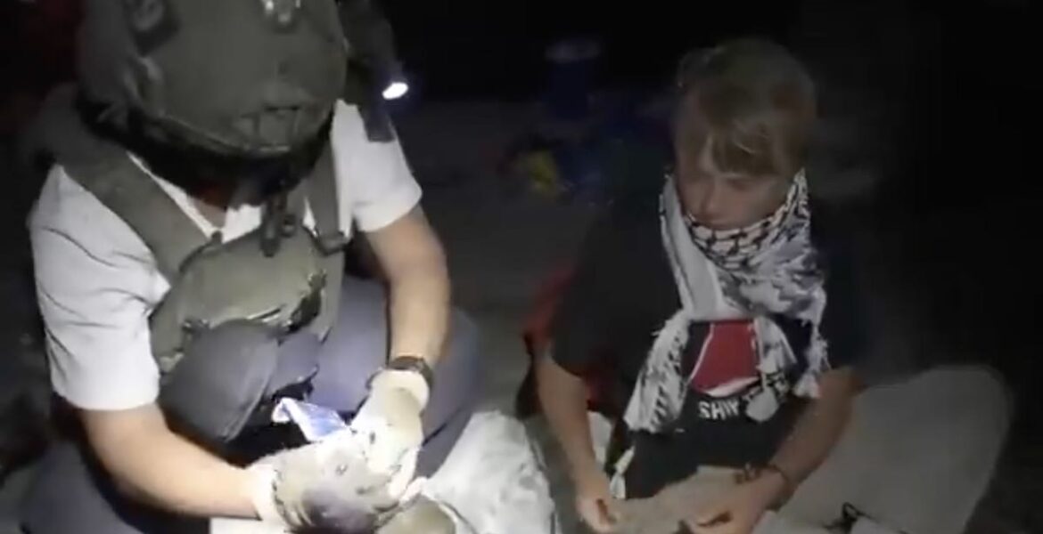 Greta Thunberg grips av den isrtaeliska militären, 1 oktober 2025