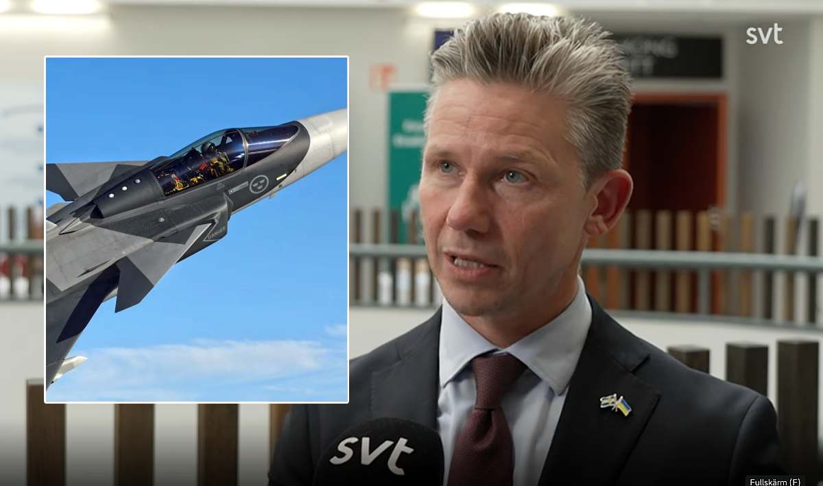 Försvarsminister Pål Jonson och JAS Gripen E