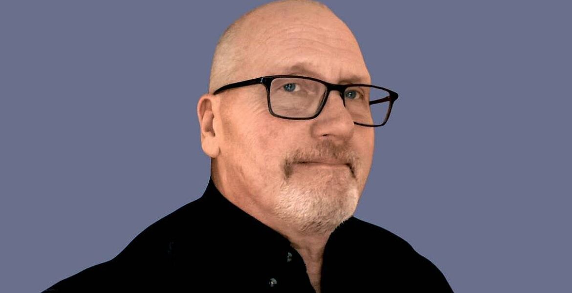 JE Lindblom | Selfie