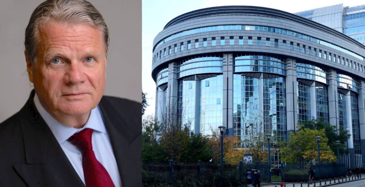 Bild: Ulf Ström och EU-Parlamentet i Brüssel | Foton: Ambition Sverige och Andrijko Z, CC BY-SA 4.0