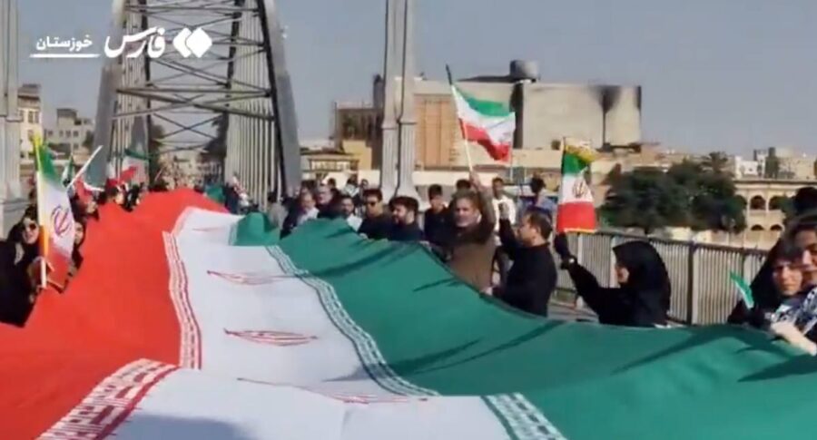 Iranier bildar mänskliga sköldar mot Israels och USA:s terrorbombningar | Lokala medier