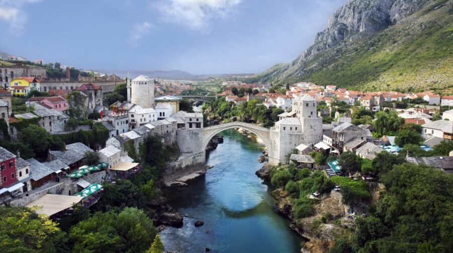 Gamla stan i Mostar, Bosnien | Foto: Ramirez, Wikimedia CC BY-SA 4.0 - Sommarsemestern 2026