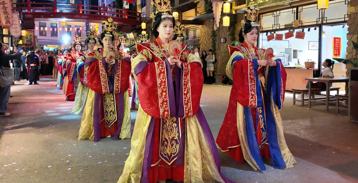 The performance: "Seeing Helan" in Yinchuan