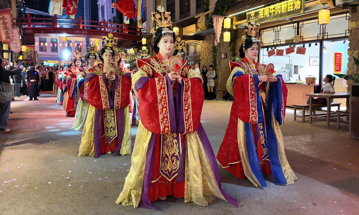 The performance: "Seing Helan" in Yinchuan